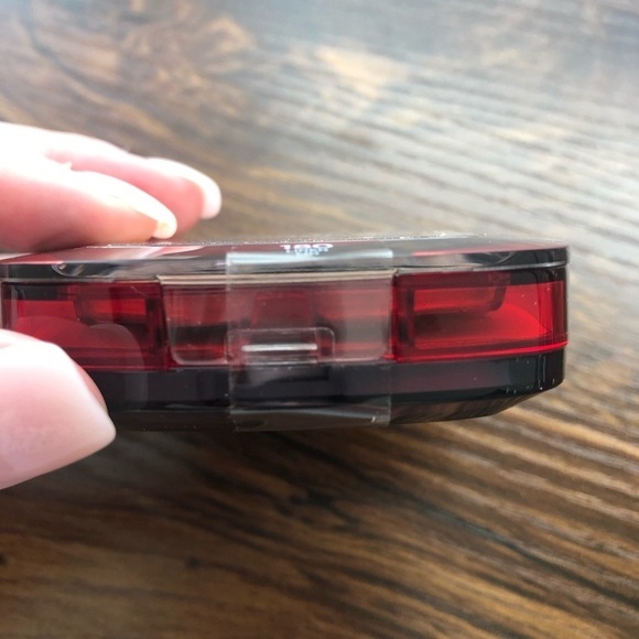 L'OREAL Infallible 24H Foundation In A Powder 180 - Picture 4 of 6